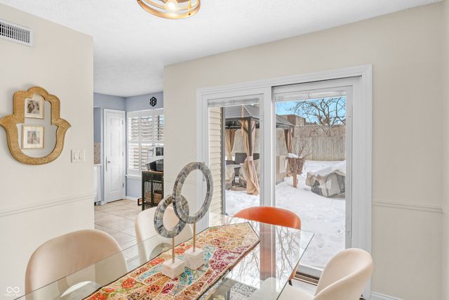 11004 Oakridge Drive, Fishers, IN 46038