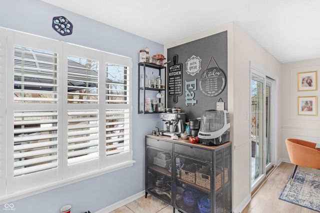 11004 Oakridge Drive, Fishers, IN 46038