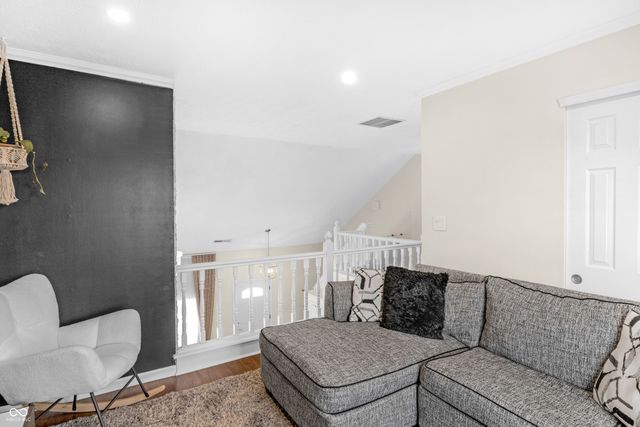 11004 Oakridge Drive, Fishers, IN 46038