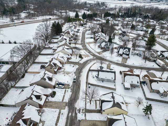 11004 Oakridge Drive, Fishers, IN 46038