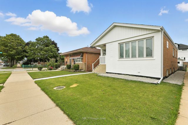 5605 S Massasoit Avenue, Chicago, IL 60638