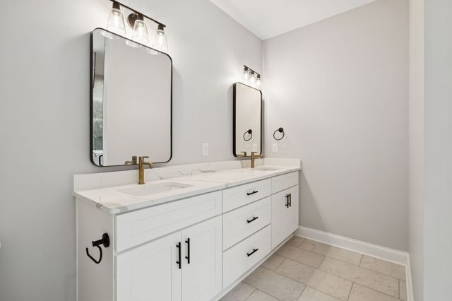 123 Casey Street, Brush Creek, TN 38547