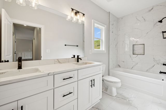 123 Casey Street, Brush Creek, TN 38547