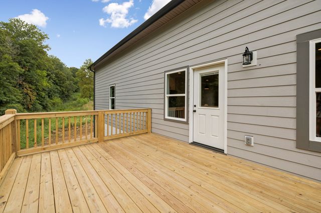 123 Casey Street, Brush Creek, TN 38547