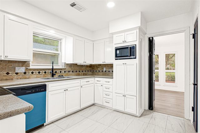 1418 Pirates Cove, Houston, TX 77058