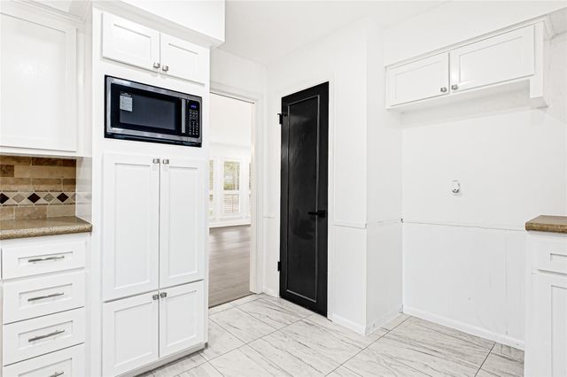 1418 Pirates Cove, Houston, TX 77058