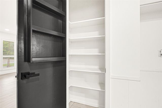 1418 Pirates Cove, Houston, TX 77058