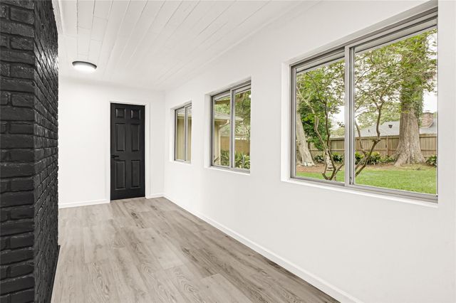 1418 Pirates Cove, Houston, TX 77058