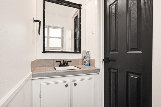 1418 Pirates Cove, Houston, TX 77058