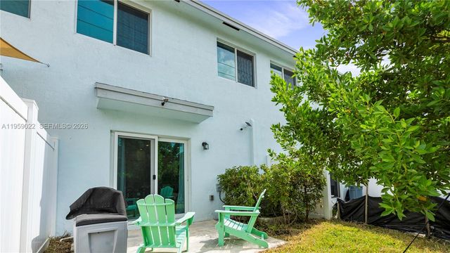 1025 NW 4th Terrace, Florida City, FL 33034