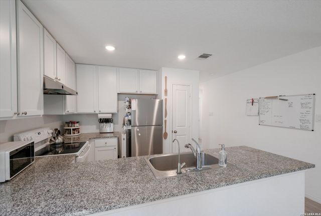 6422 Magee Run, San Antonio, TX 78220