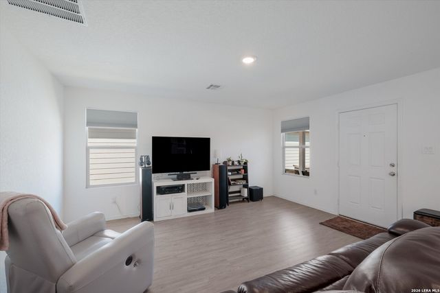 6422 Magee Run, San Antonio, TX 78220