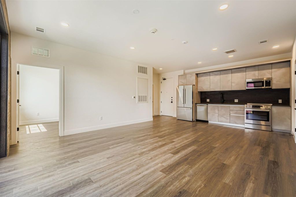 4315 S Congress Ave 305, Austin, TX 78745
