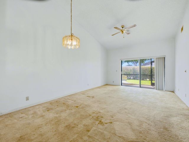 12269 Country Greens Boulevard, Boynton Beach, FL 33437
