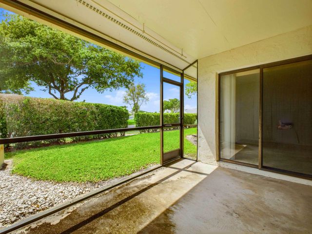 12269 Country Greens Boulevard, Boynton Beach, FL 33437
