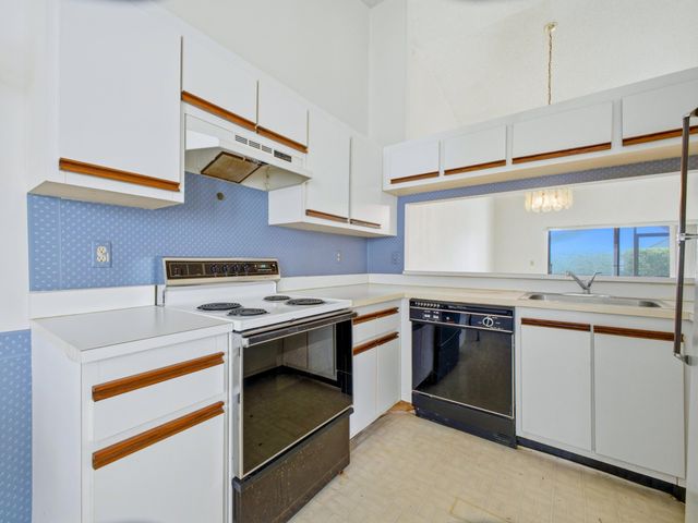 12269 Country Greens Boulevard, Boynton Beach, FL 33437