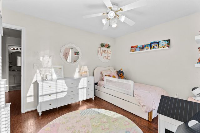 3911 Spring Circle Drive W, Pearland, TX 77584