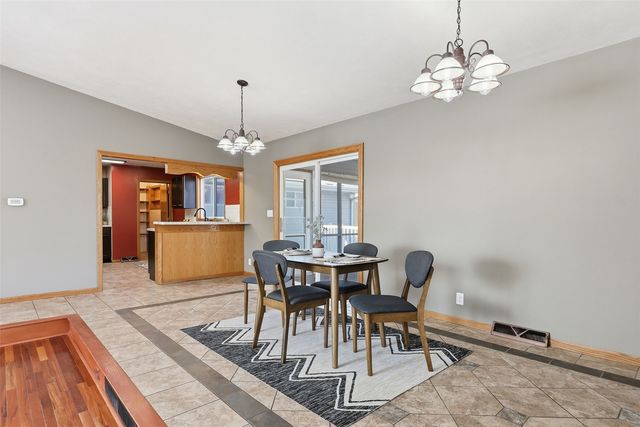 626 Grove Street, Central City, IA 52214