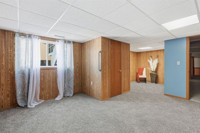 626 Grove Street, Central City, IA 52214