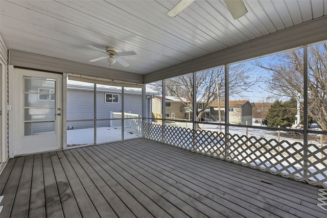 626 Grove Street, Central City, IA 52214
