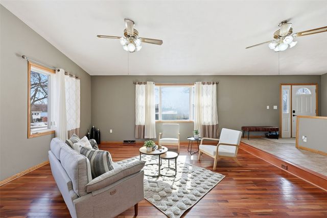 626 Grove Street, Central City, IA 52214
