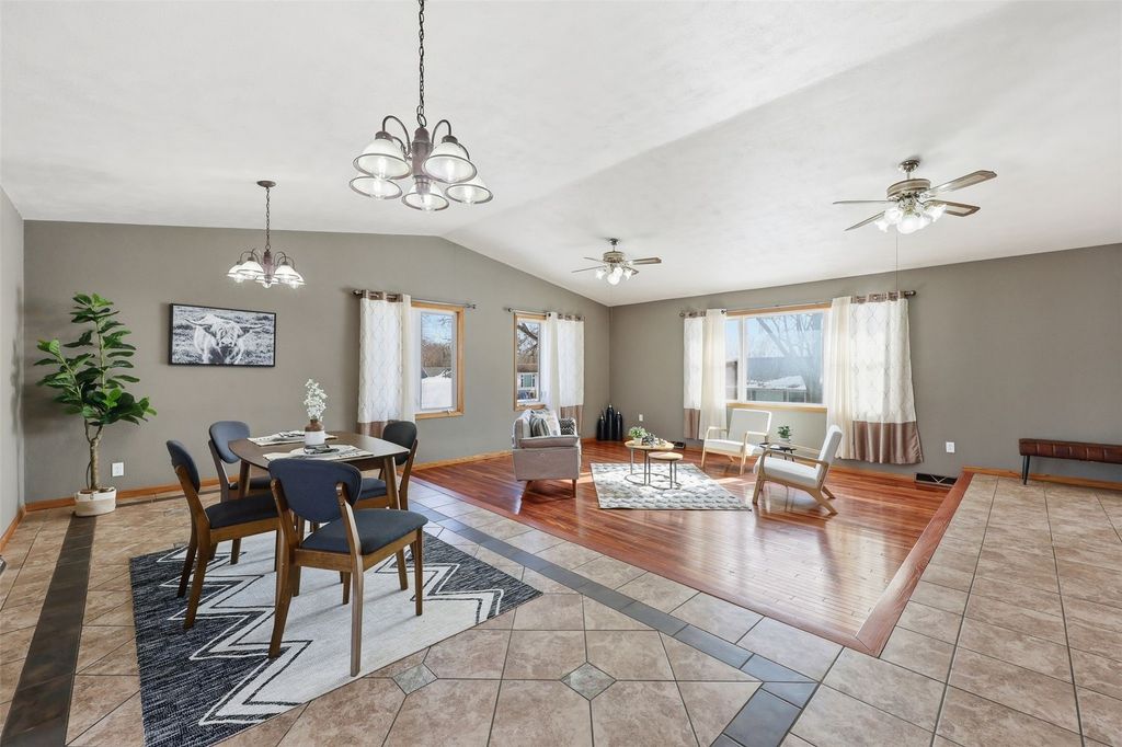 626 Grove Street, Central City, IA 52214