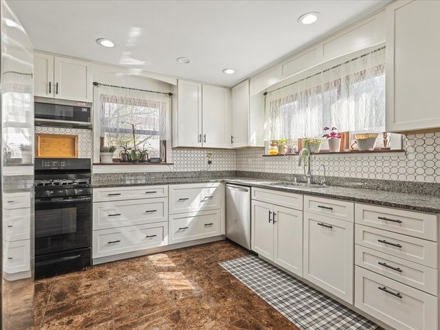 427 N Prospect Street, Rockford, IL 61107