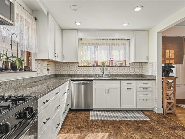 427 N Prospect Street, Rockford, IL 61107