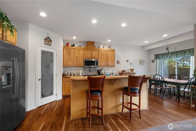 8348 Abington Loop SE, Olympia, WA 98513