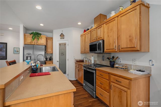 8348 Abington Loop SE, Olympia, WA 98513