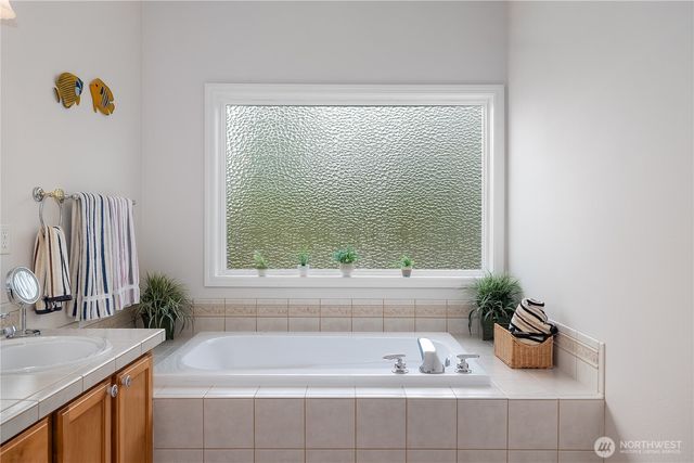 8348 Abington Loop SE, Olympia, WA 98513