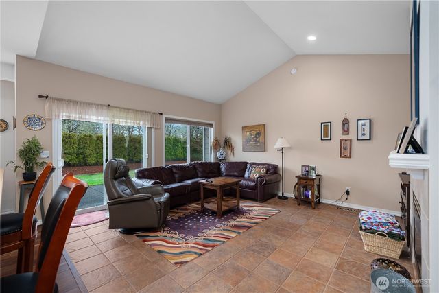 8348 Abington Loop SE, Olympia, WA 98513