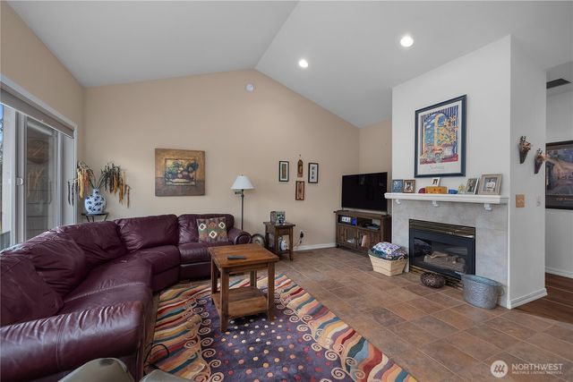 8348 Abington Loop SE, Olympia, WA 98513