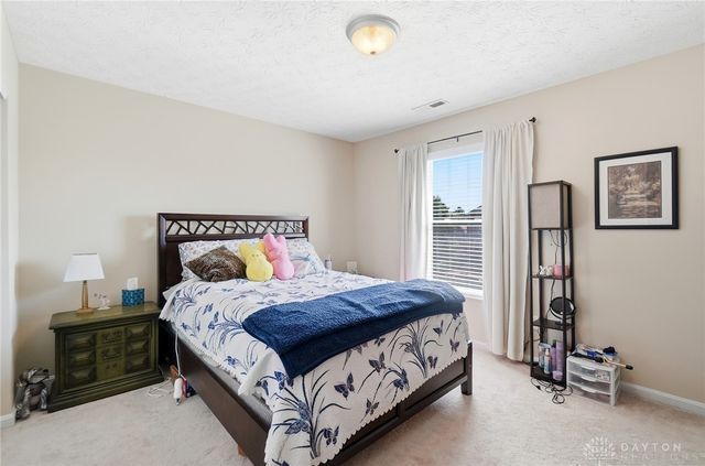 112 Pleasant Chase Circle, Englewood, OH 45322