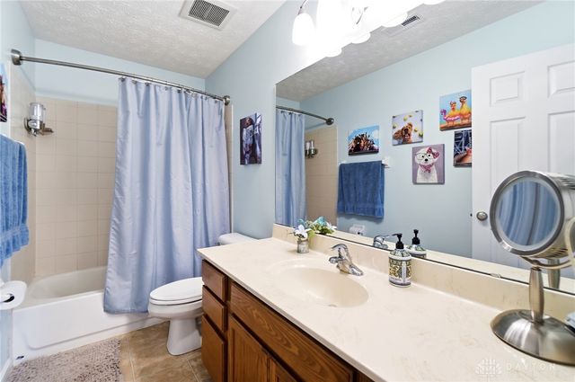 112 Pleasant Chase Circle, Englewood, OH 45322