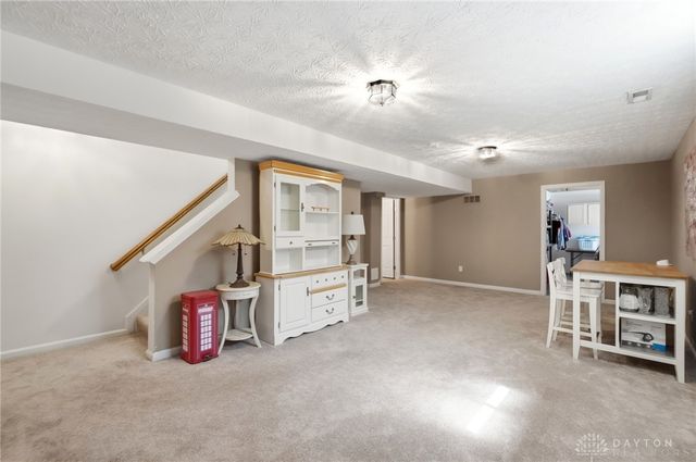 112 Pleasant Chase Circle, Englewood, OH 45322