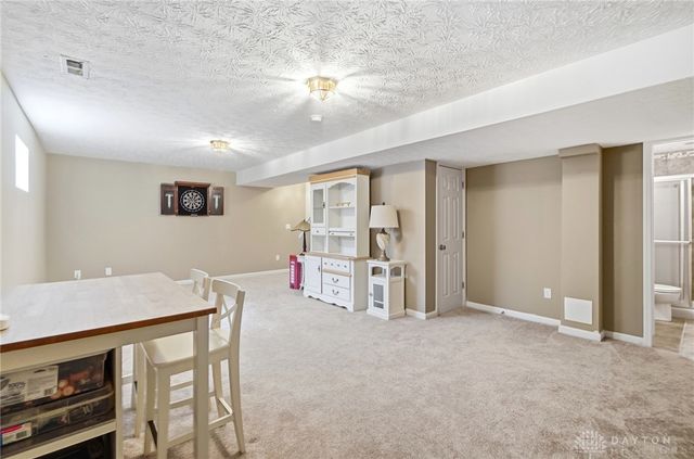 112 Pleasant Chase Circle, Englewood, OH 45322
