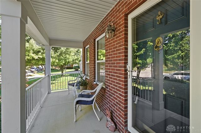 112 Pleasant Chase Circle, Englewood, OH 45322