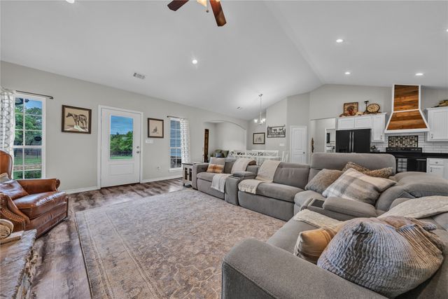 3108 Fm 2127, Chico, TX 76431