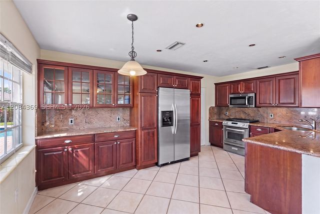 1716 NE 17th Ave, Fort Lauderdale, FL 33305