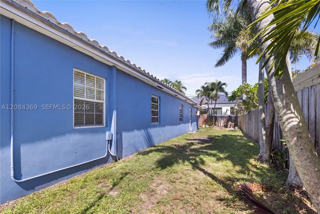 1716 NE 17th Ave, Fort Lauderdale, FL 33305