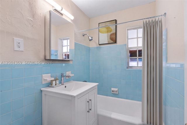 1716 NE 17th Ave, Fort Lauderdale, FL 33305