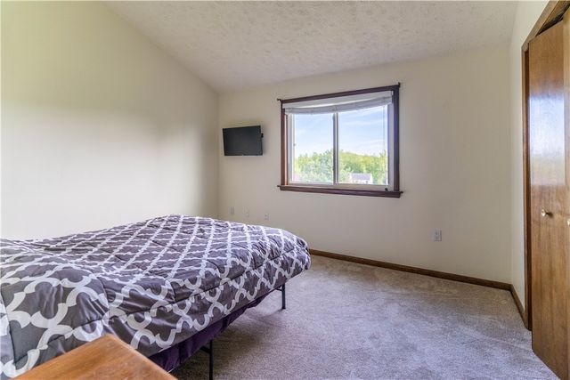 647 Sunset Circle, Cranberry Twp, PA 16066