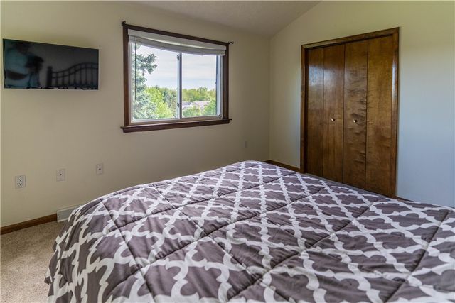 647 Sunset Circle, Cranberry Twp, PA 16066