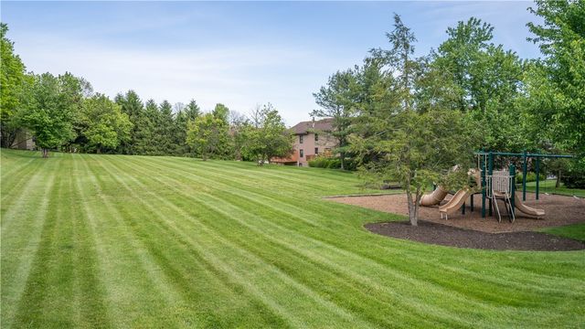 647 Sunset Circle, Cranberry Twp, PA 16066