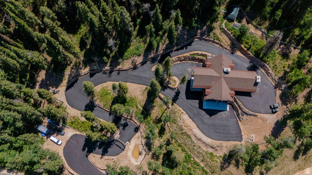 Image 3 of property listing at 1667 W TOLLGATE CANYON RD, Coalville, UT 84017