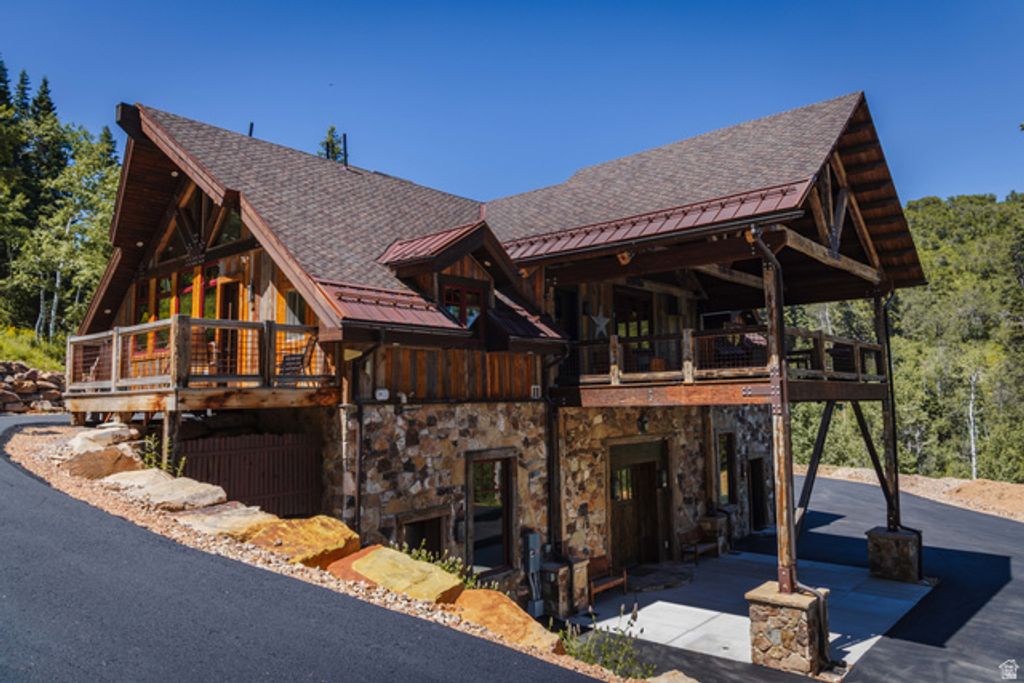 Image 4 of property listing at 1667 W TOLLGATE CANYON RD, Coalville, UT 84017