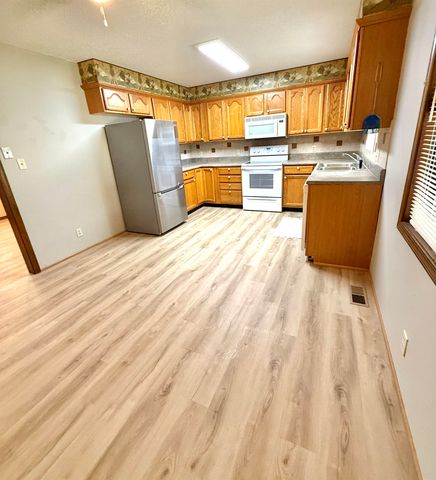 503 E Main, Anthony, KS 67003