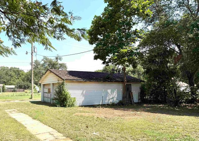 503 E Main, Anthony, KS 67003