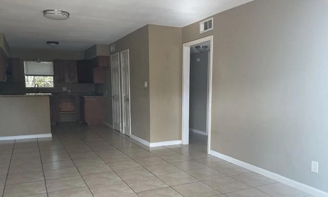 1502 Oleander Dr, La Marque, TX 77568